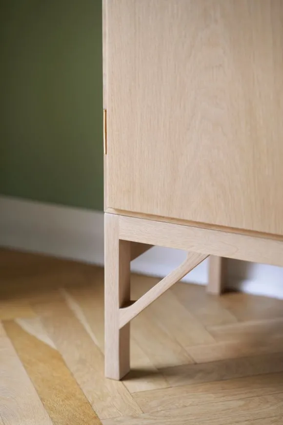 A232 Sideboard